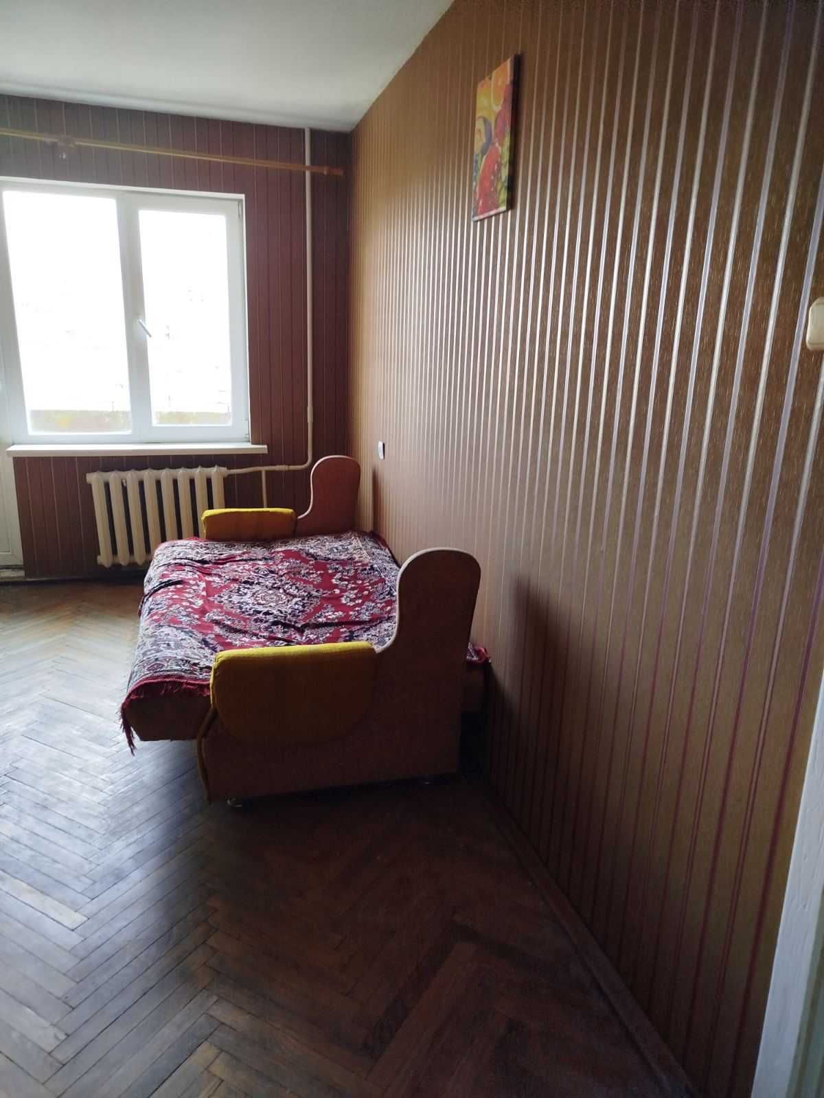 2-Room Budget Apartment near Bus Station