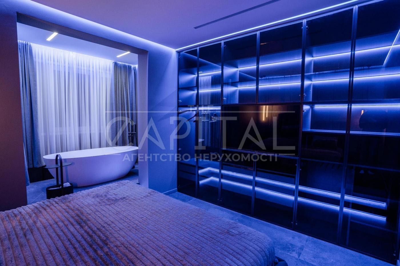 Stylish 2-bedroom apartment with unique design in Jack House, Pechersk