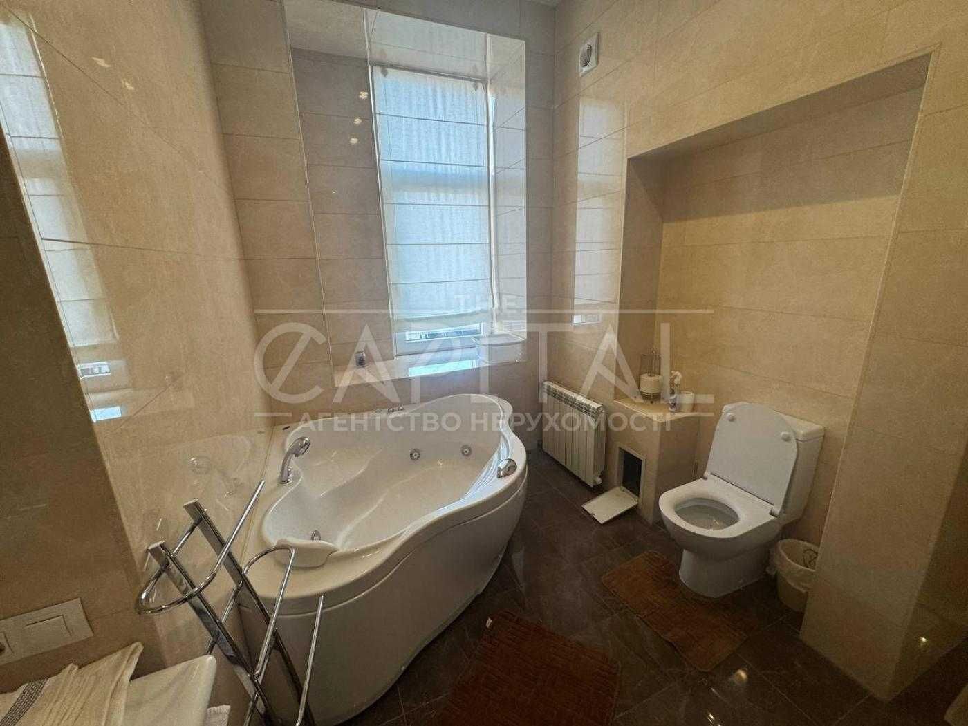 Stylish 3-Room Apartment in Kyiv City Center