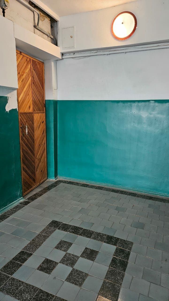 Spacious Apartment near Ocean Plaza with Office Potential