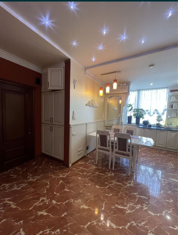 Spacious 3-Bedroom Apartment with Home Gym and Designer Renovation
