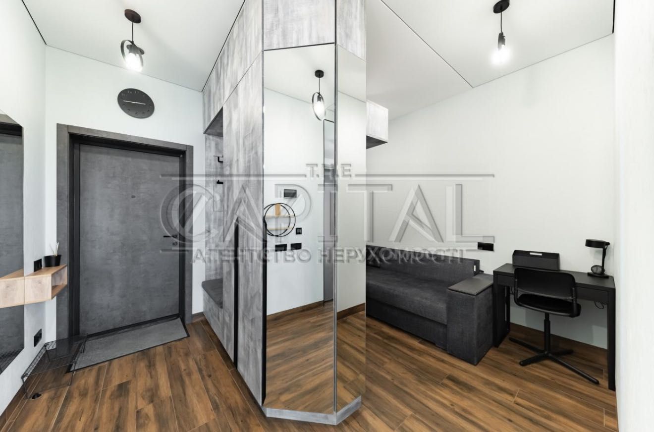 Stylish 1-bedroom apartment in premium residential complex 'Yaroslaviv Grad' in Kyiv city center