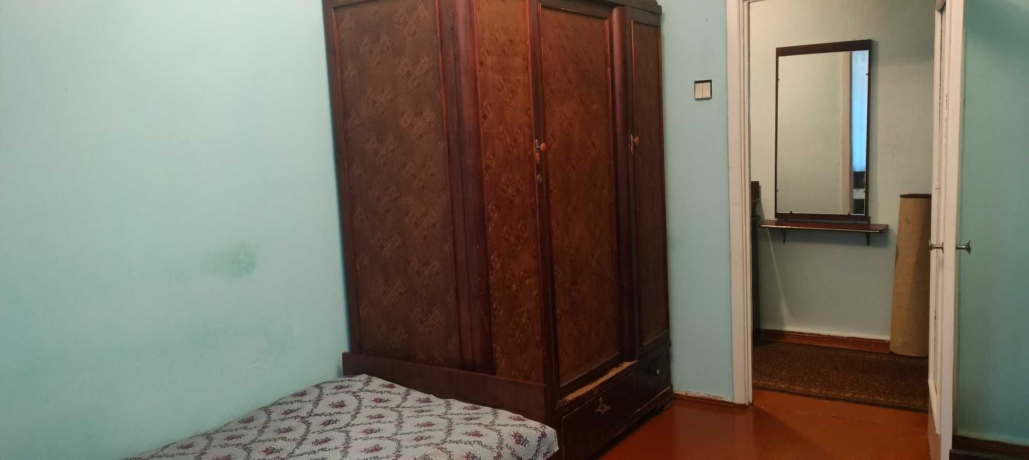 Budget 2-Room Apartment on V. Chervoniya Street, Chaika Area