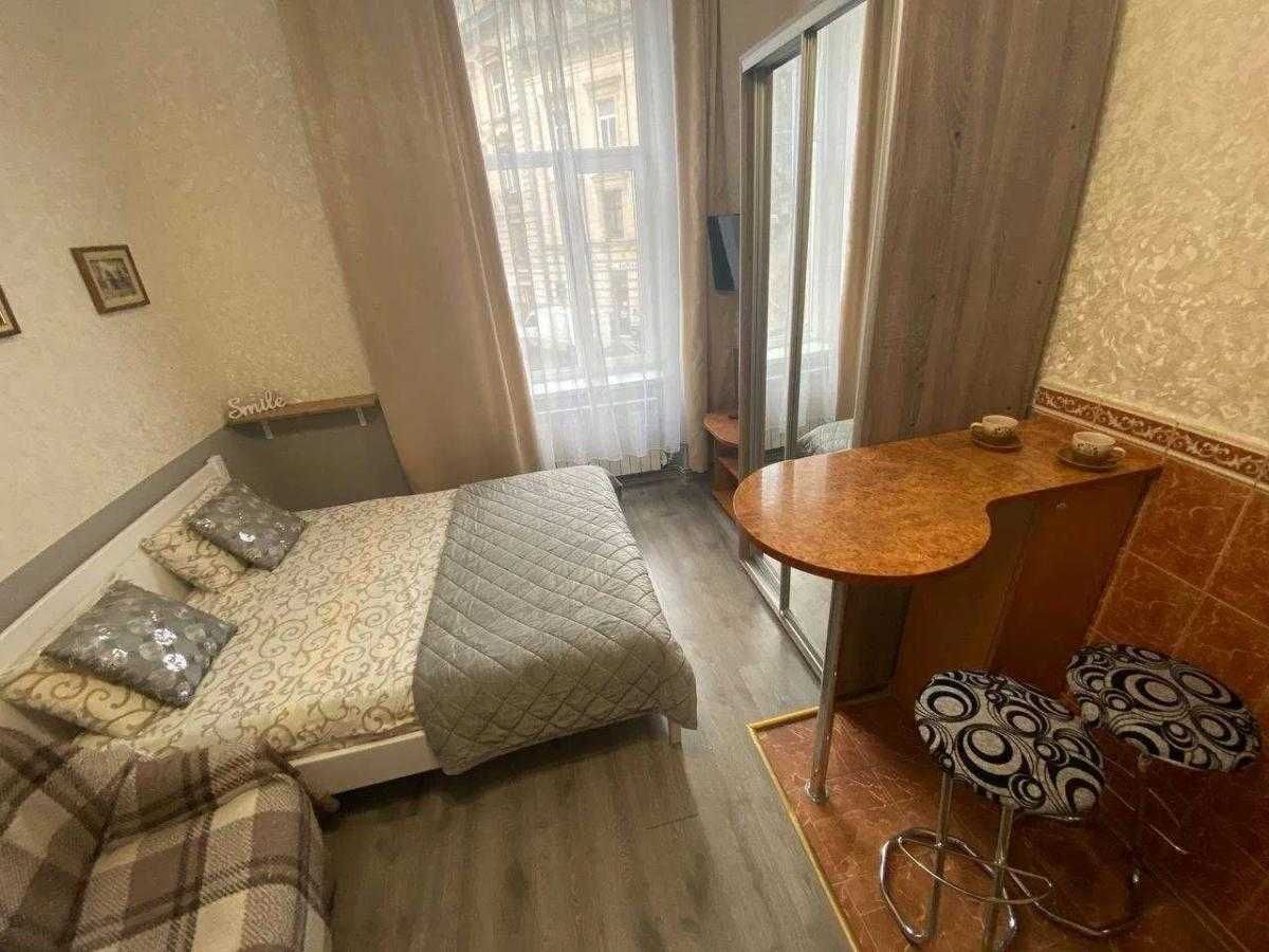 Studio Apartment in City Center near Hrushevsky Monument