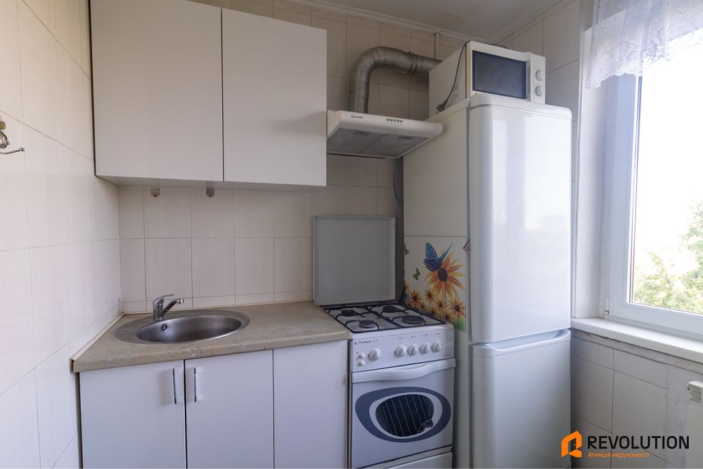 2-Room Apartment in Dniprovskyi District, Fully Furnished