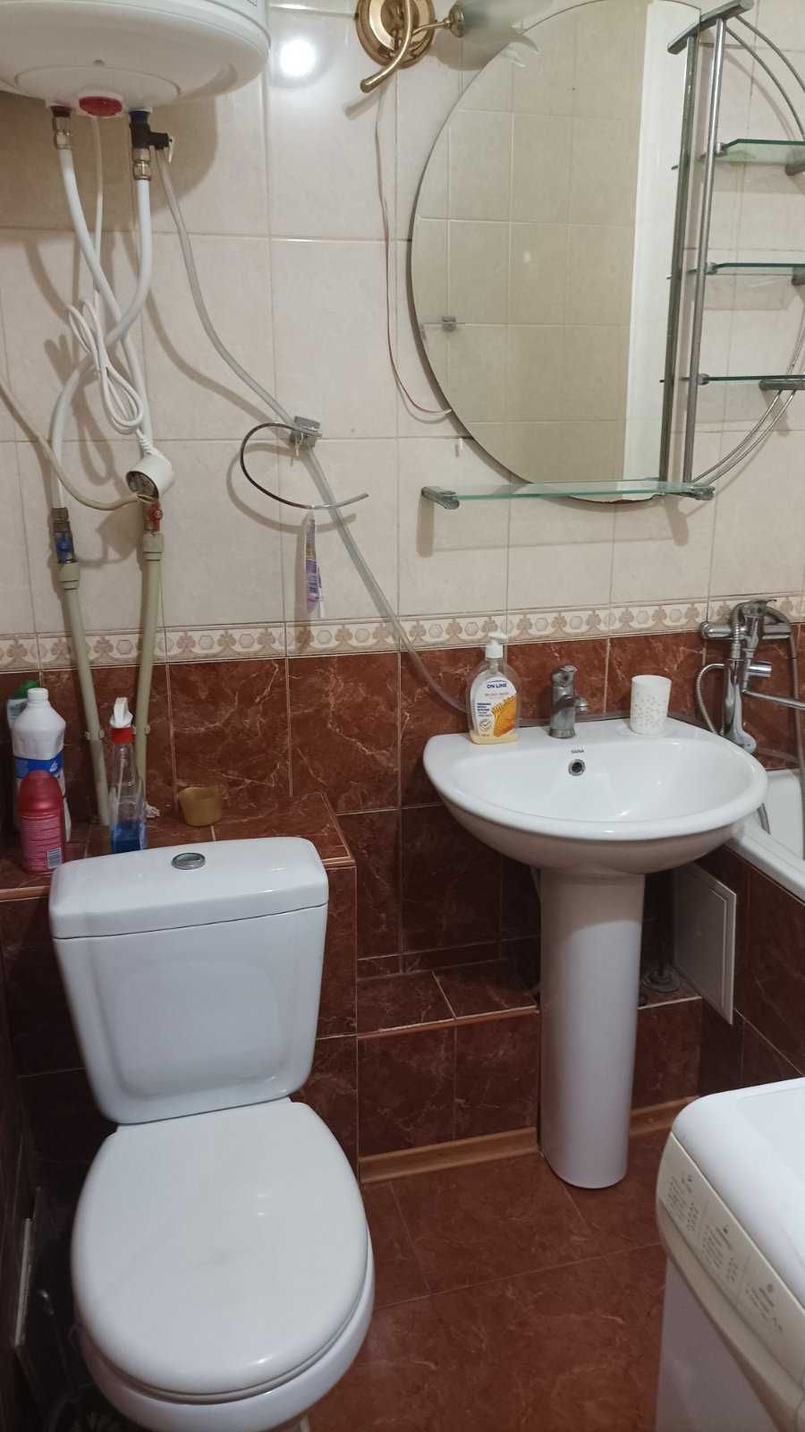 1-Room Apartment on Frunzensky with Balcony, Renovated