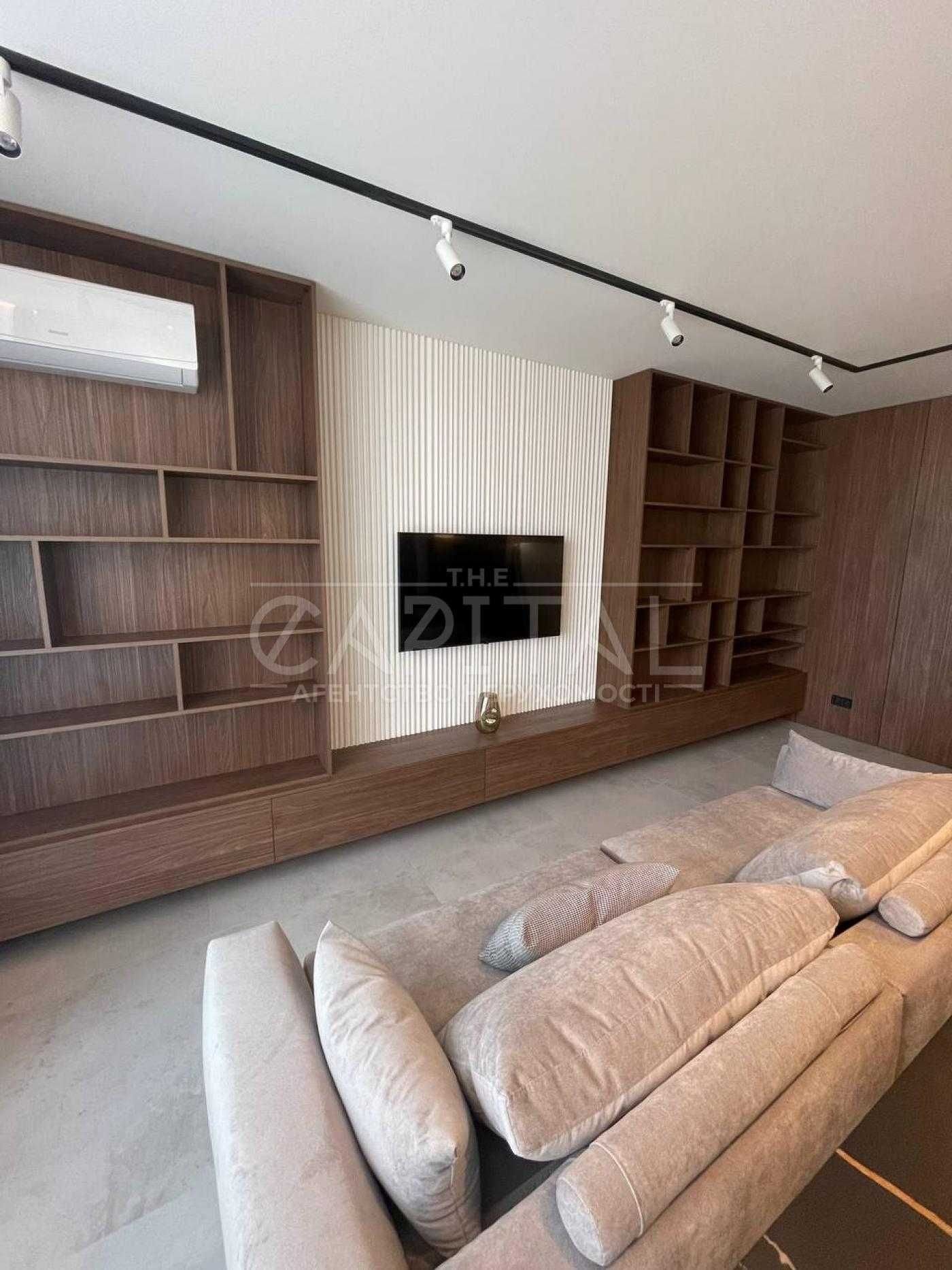 70m² Apartment in Novopecherskaya Tower, Designer Renovation