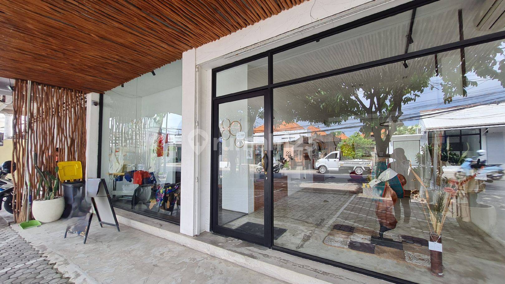 Prime Canggu Commercial Space - 8 Minutes from Berawa Beach