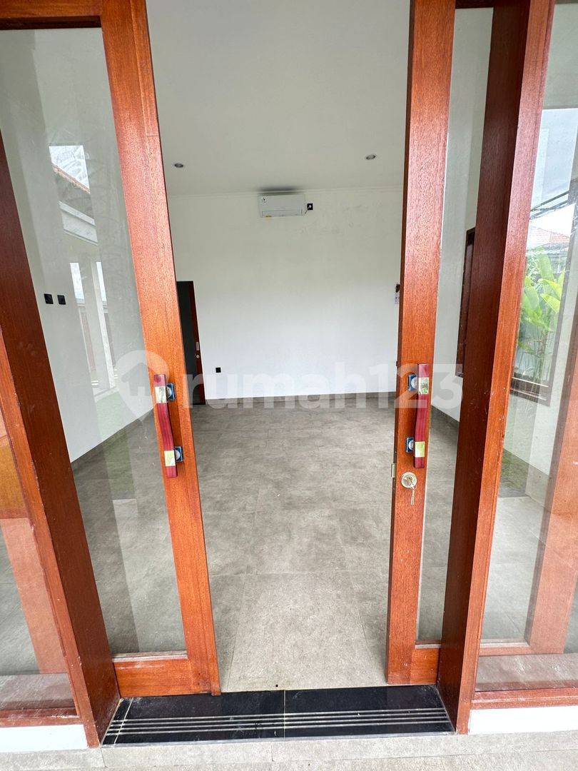 New villa in Padang Linjong, Canggu - 3 bedrooms, close to beach