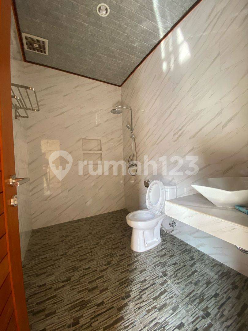 Brand New Villa with Private Pool and Full Furnishings
