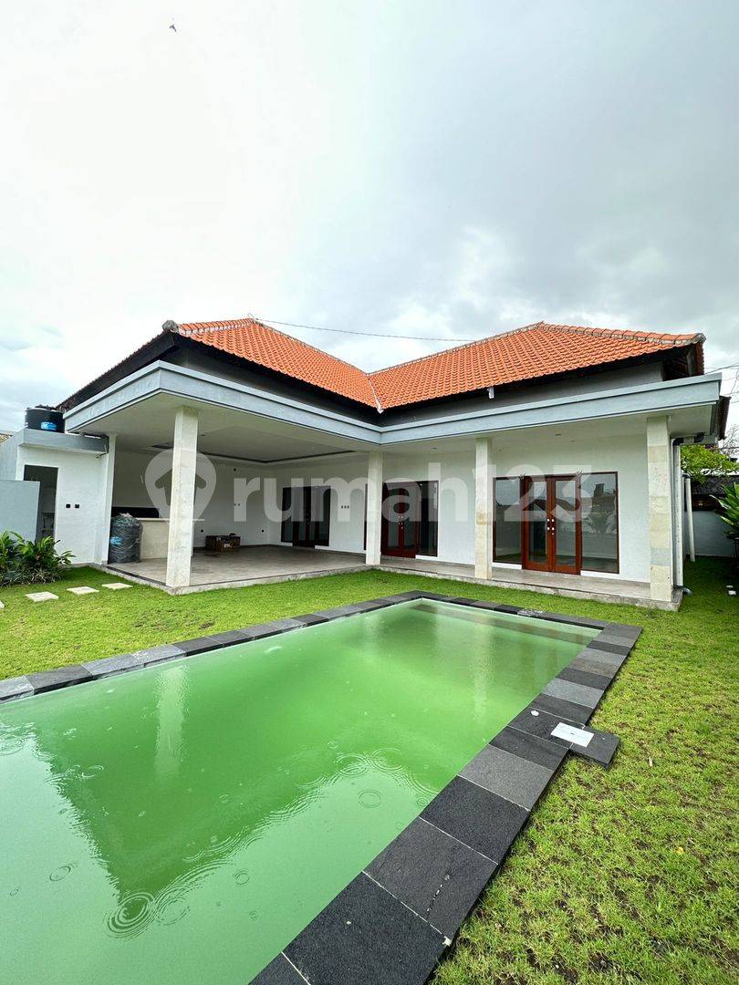 New villa in Padang Linjong, Canggu - 3 bedrooms, close to beach
