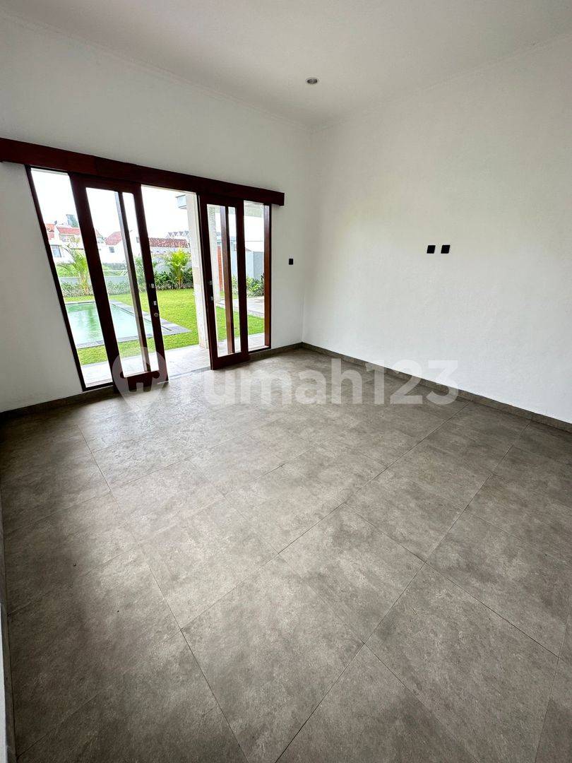 New villa in Padang Linjong, Canggu - 3 bedrooms, close to beach